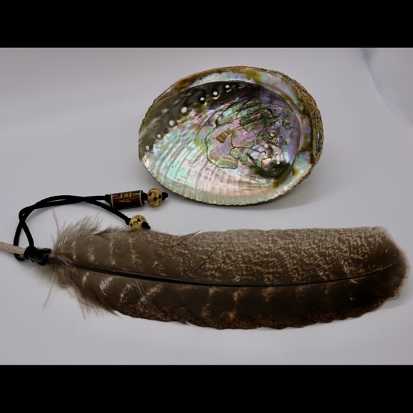 Cleansing feather + abalone shell - Picture 3 of 4